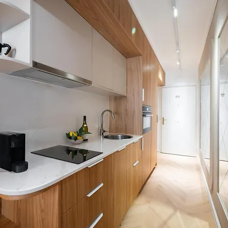 Maison Elia, Boutique 1 Min & Old Town Ac * Menton