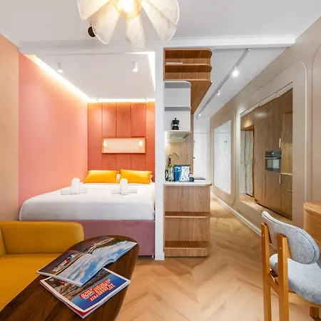 Apartment Maison Elia, Boutique 1 Min & Old Town Ac