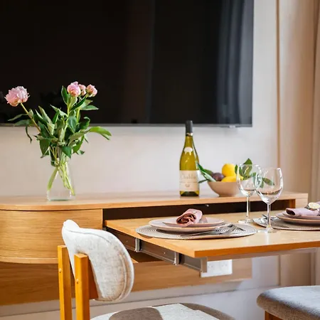 Maison Elia, Boutique 1 Min & Old Town Ac Apartment *