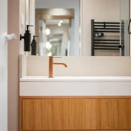Maison Elia, Boutique 1 Min & Old Town Ac Apartment